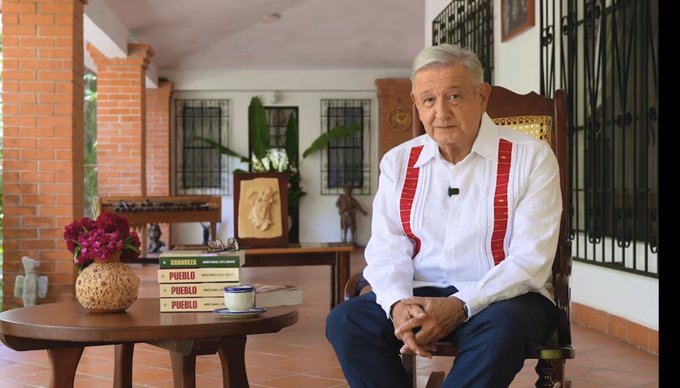 AMLO reaparece con nuevo libro y dedica “Pueblo” a Sheinbaum